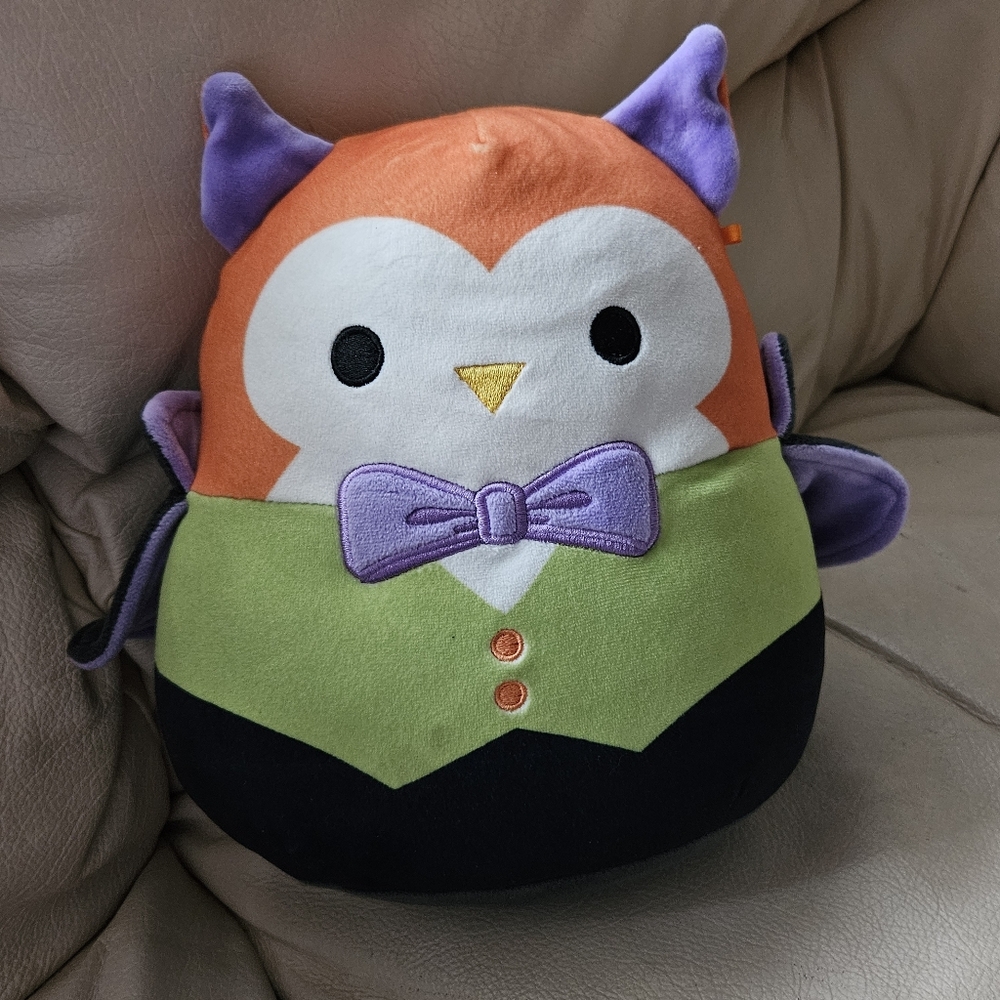 Ellette - Vampire Bat Squishmallows 1-13-2022 squishdate.  10" tall